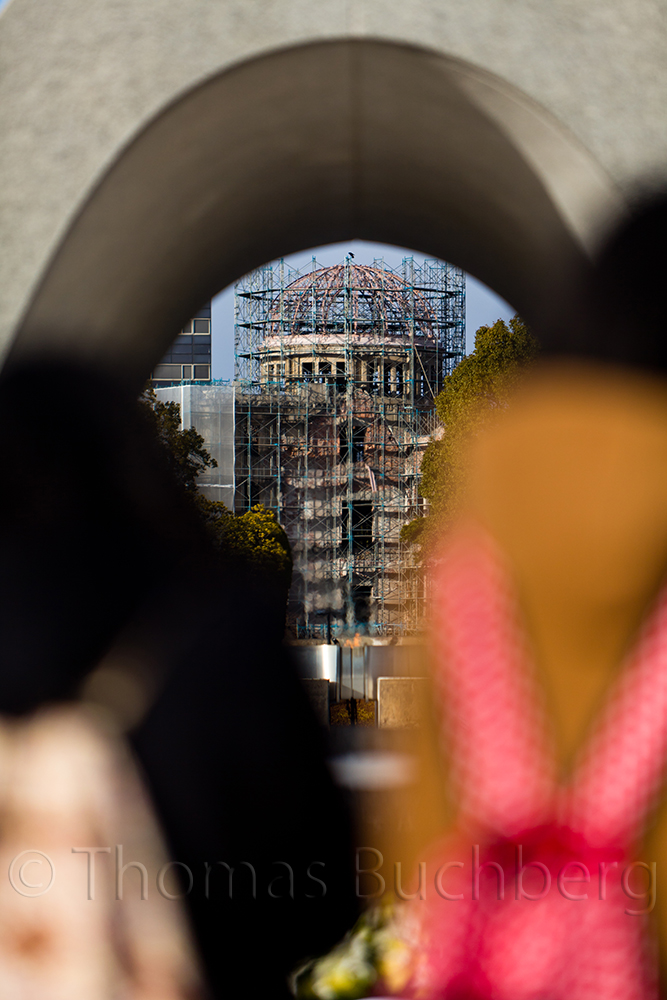 Students and cenotaph